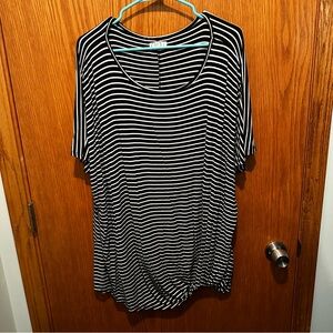 Maurices striped twist tee